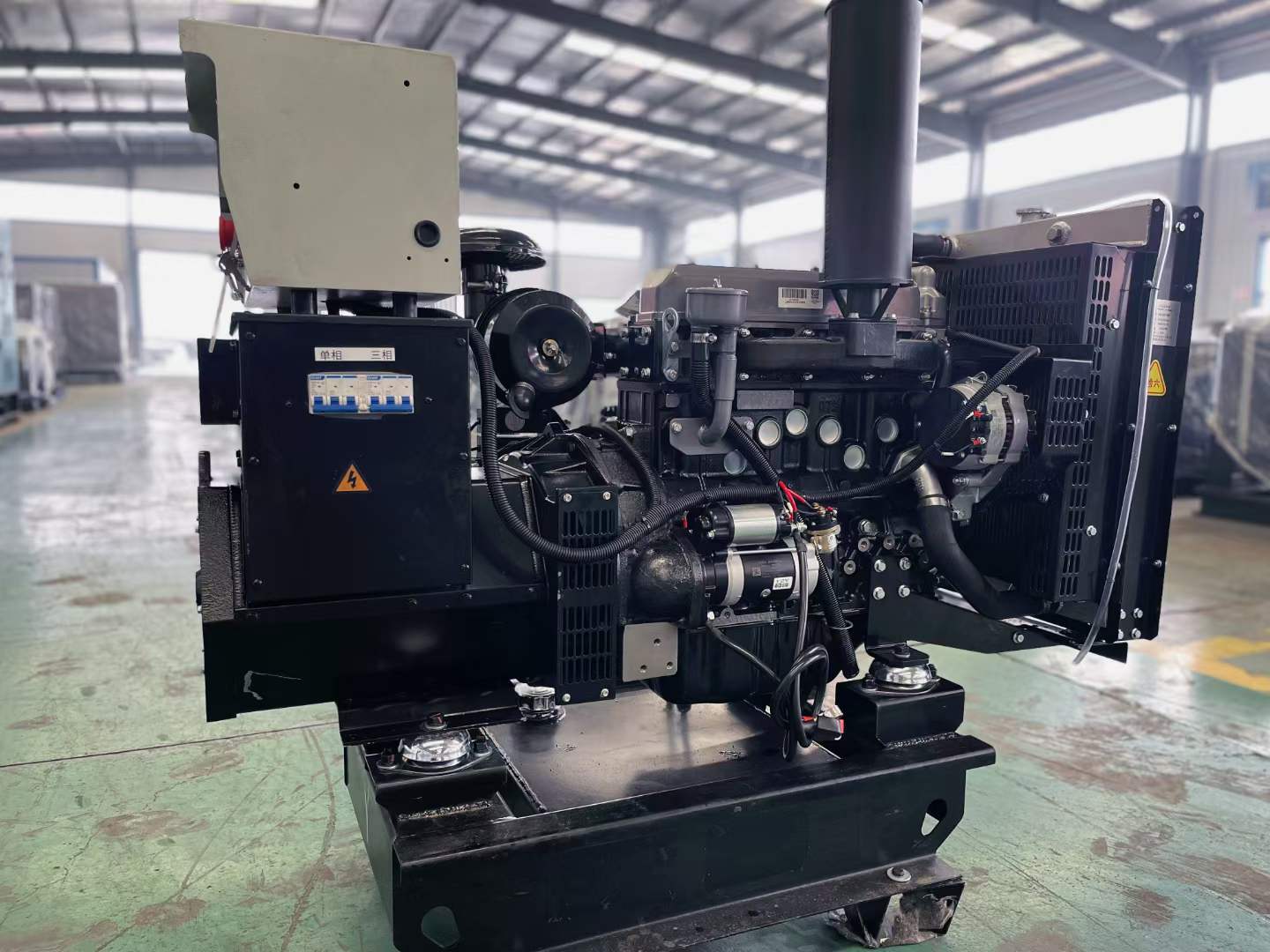 新都如何降低电感性负载对发电机的影响？