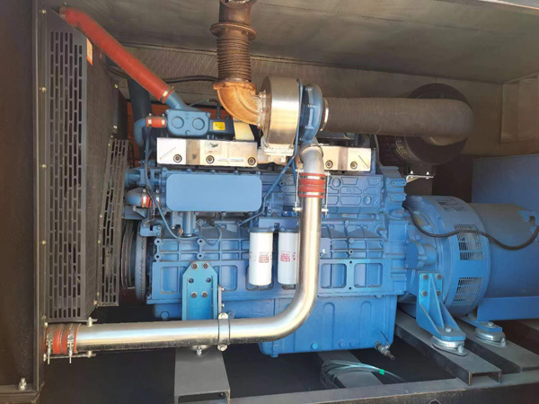 新都柴油发电机组一般有几种电压输出？