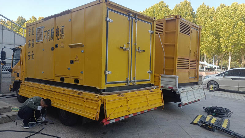 新都柴油发电机组和UPS电源配合使用时的注意事项