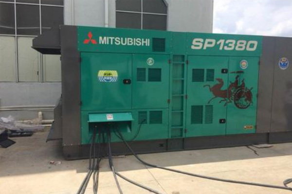 新都为什么有些柴油发电机组的输出电压可以调节？