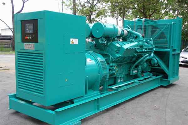 新都柴油发电机组电压不稳定怎样维修？