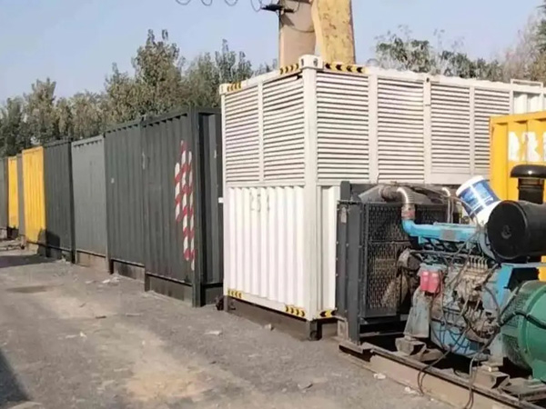 新都200KW柴油发电机机组每小时油耗是多少？